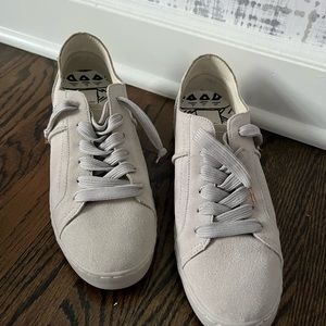 NWT dolce vita sneakers